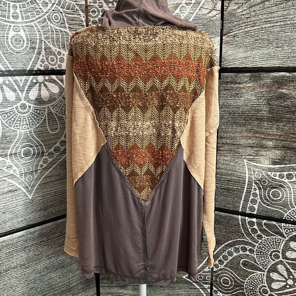 Willow Top - Picture 3 of 3